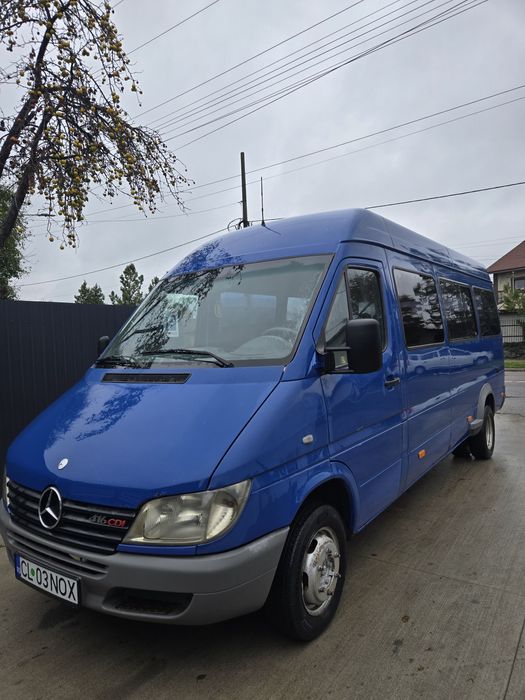 Vand microbuz sprinter 17 locuri