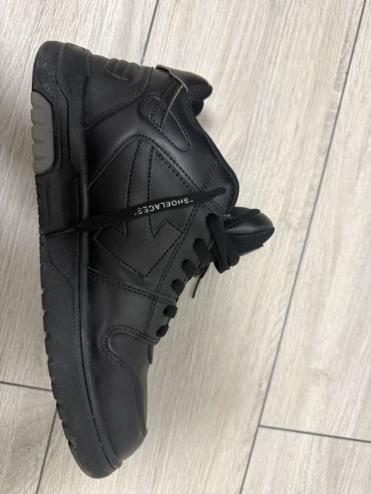 Off White Office “For walking” stare ca nou
