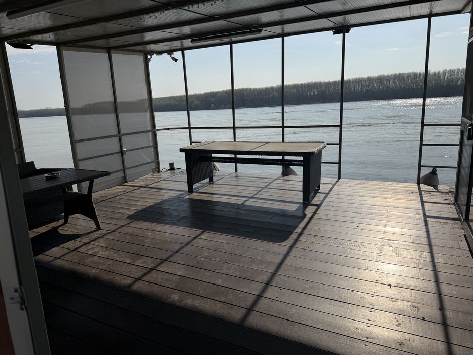 Ponton acostare ambarcatiuni