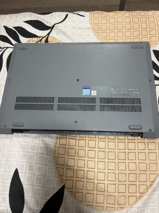 Lenovo ideapad S145-15iiL defect!