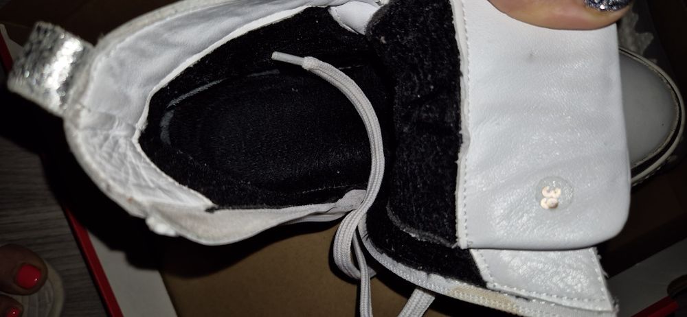 Обувки от естествена кожа