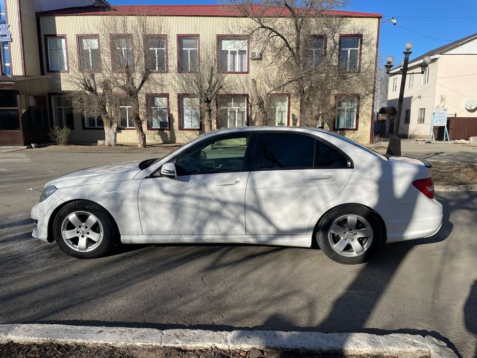 Мерседес  C180 автомат