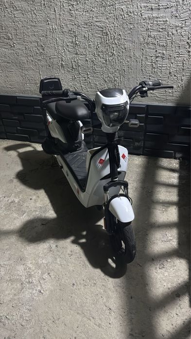 Электровелосипет скутер ск8