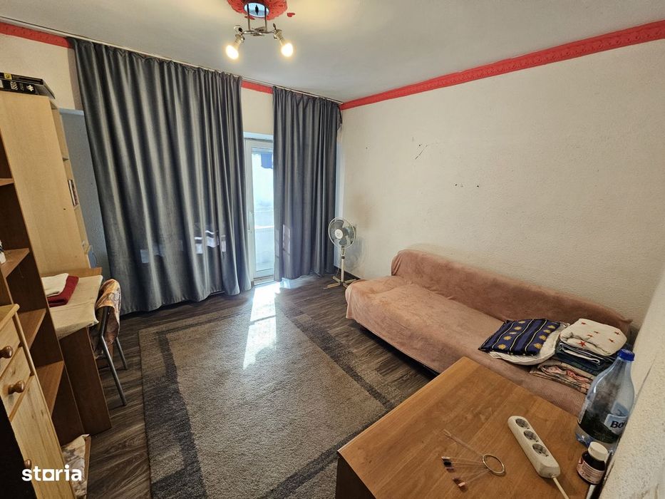 Vand ap cu 3 camere zona Posta 4