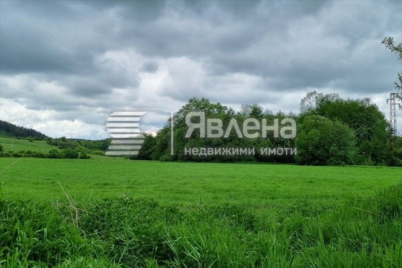 Продава се Парцел в с. Кладница, Област Перник - 1122 кв.м за 60 €/кв.м - Снимка #1