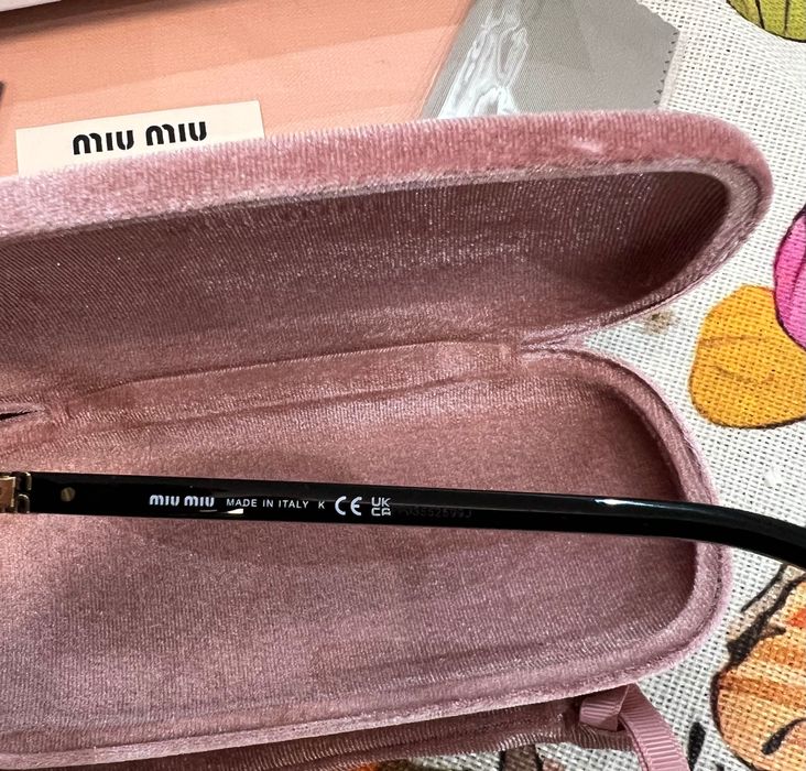 Чисто нови оригинални слънчеви очила Miu Miu MU04ZS