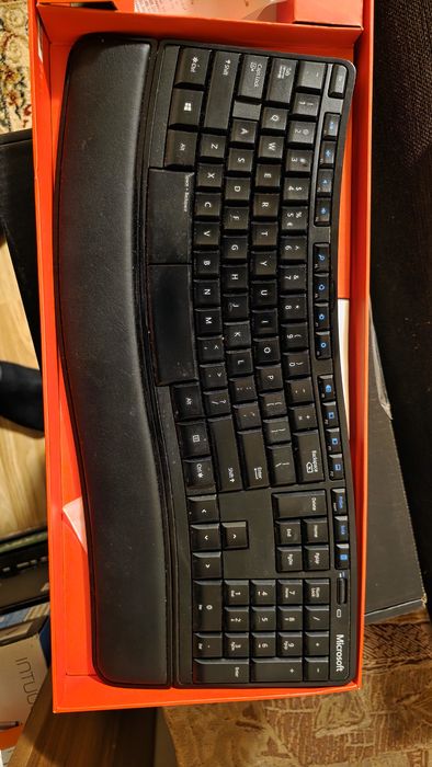 Kit tastatură + mouse wireless Microsoft Sculpt Confort