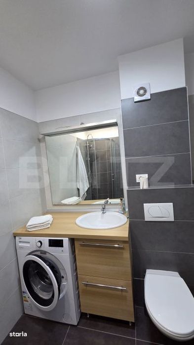 Apartament cu 2 camere, open space, zona Tractorul