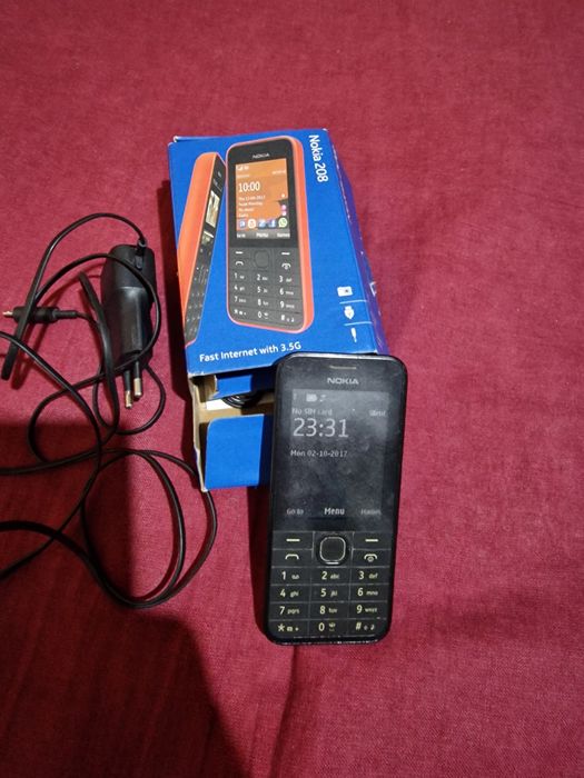 Telefon nokia cu incarcator