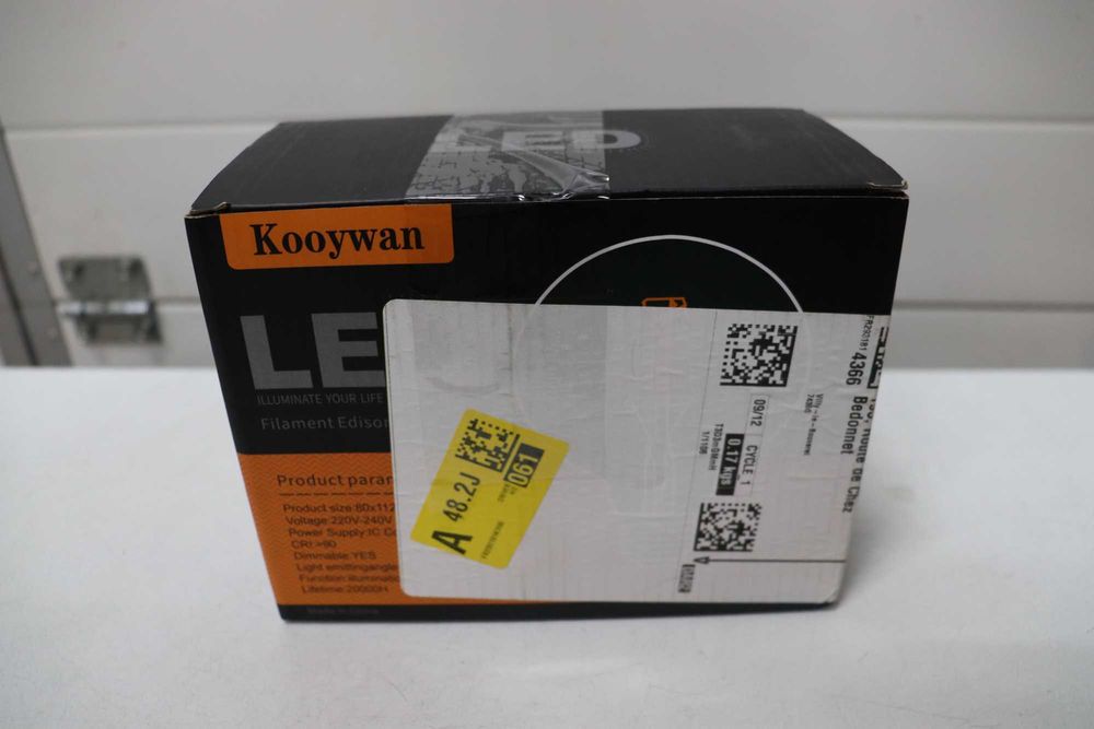 Черни LED крушки Винтидж E27 Цокъл на винт 2700K Топло бяла светлина G80/G25 Кълбовидна Димируема Декоративна Edison LED крушка 6W KOOYWAN