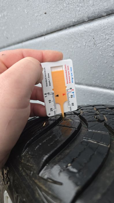 4бр Джанти със зимни гуми 4х100 Рено Renault 15ки 15 цола