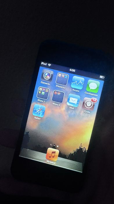 СРОЧНО ipod touch 4 64гб