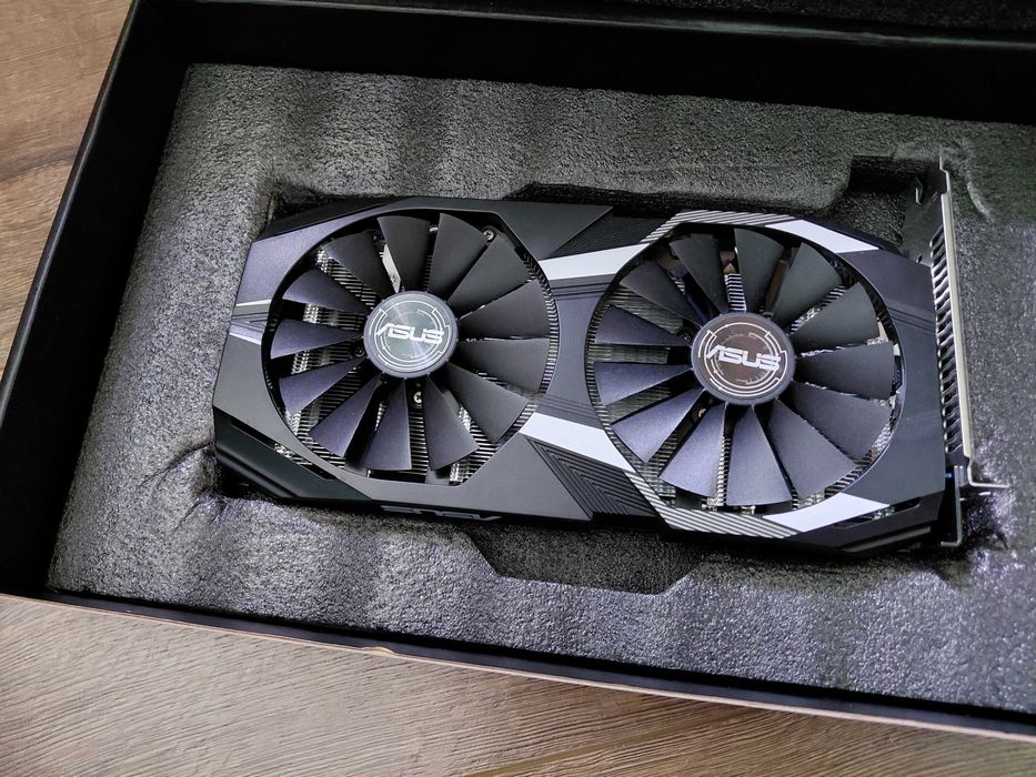 Placa video ASUS RX 560 4GB