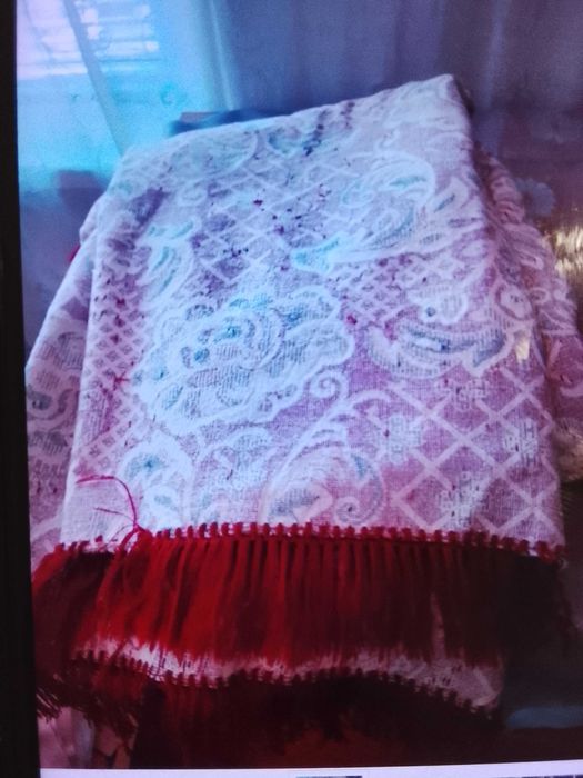 Нова покривка за маса