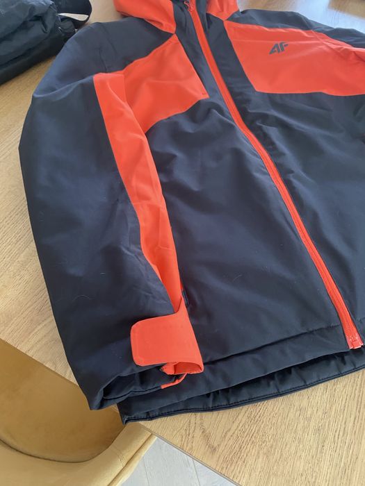 Geaca si pantaloni de schi 4F - mărime 164 (vârstă 11-13 ani)