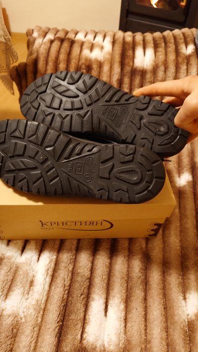 Зимни и летни работни обувки