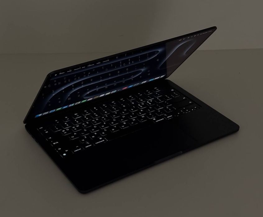 Продается новый MacBook Air M2 16/256 Midnight (темно-синий) 4 циклов