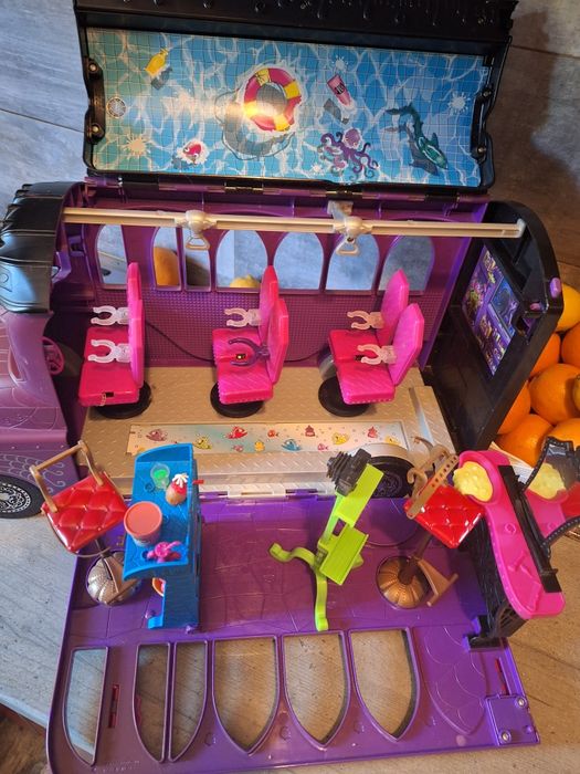 Autobuz Monster High Ghoul Mobile