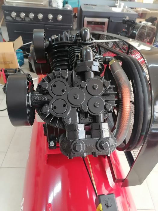 Компресор за въздух НОВ 500 ЛИТРА