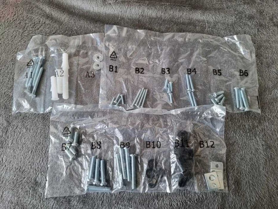 ТВ стойка LOGIK LFM16 Fixed TV Wall Mount Bracket - Up to 43"