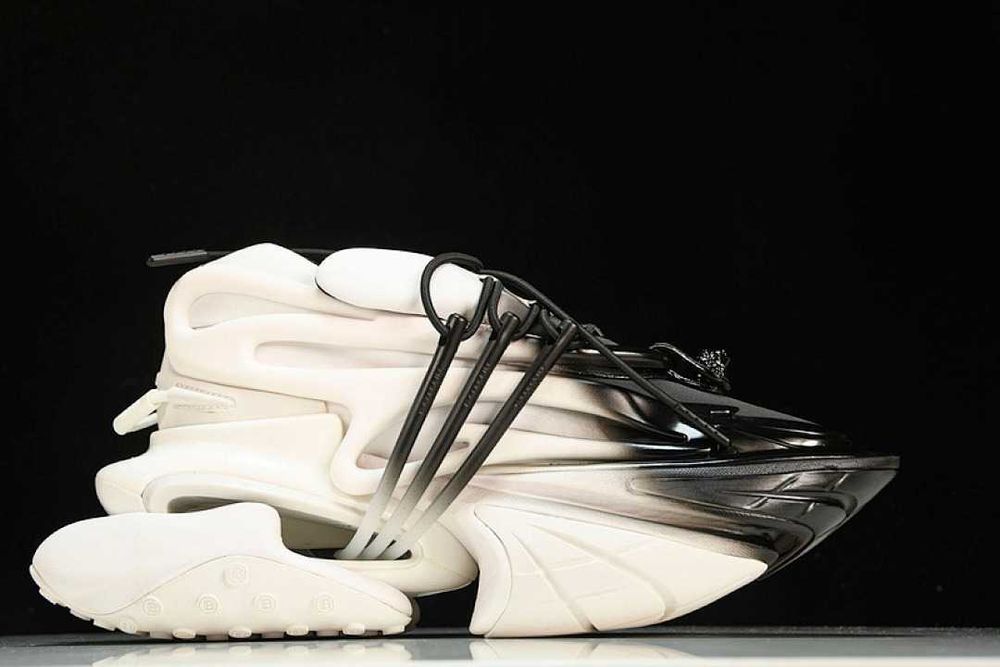 НАЛИЧНИ Balmain Unicorn 44 номер
