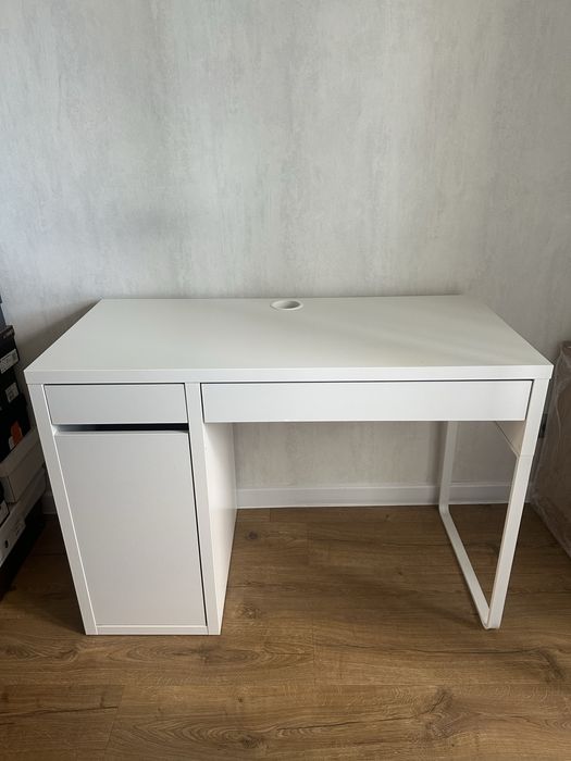 Стол для работы/учебы IKEA