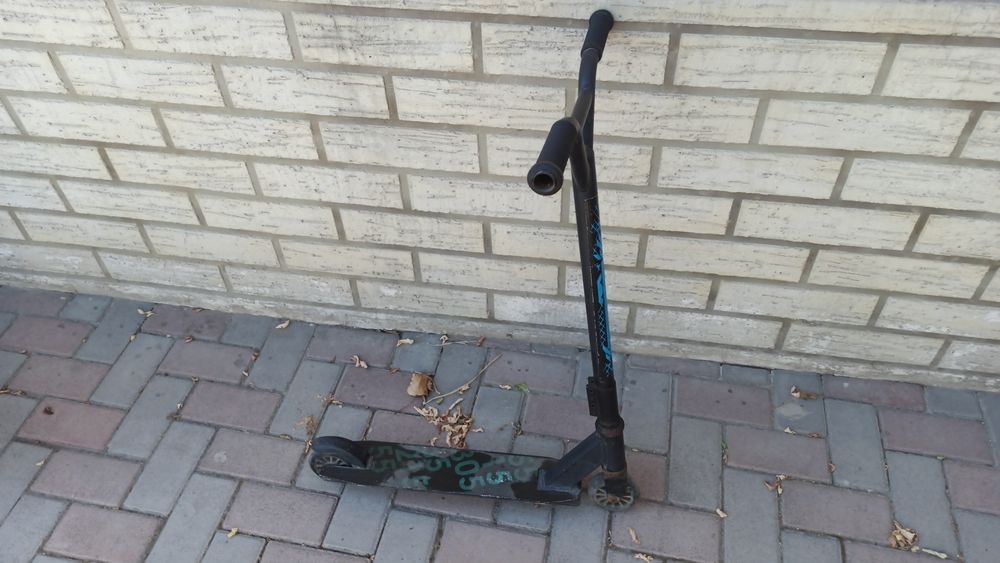 Продам трюковой самокат