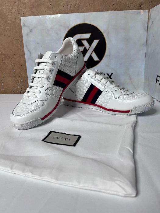 Adidasi albi, Gucci