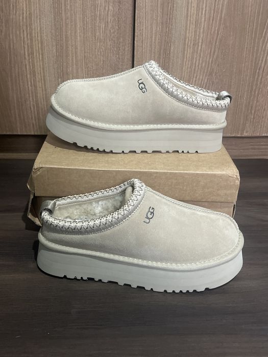 UGG Tazz noi in cutie