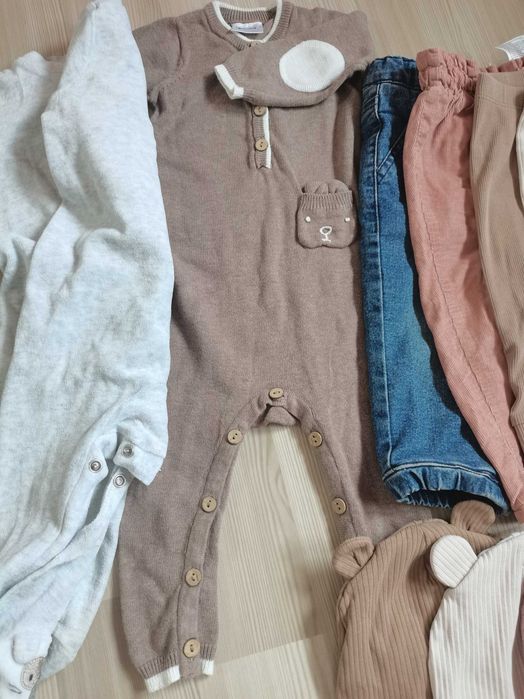 Set hainute+căciuli 6-9 luni
