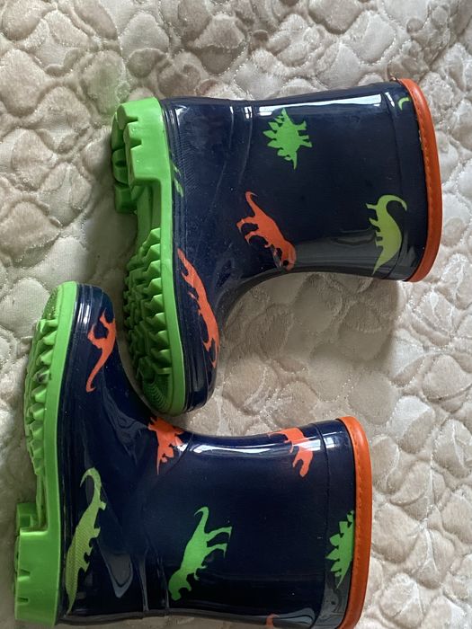 Обуви новые и б/у( 1-2р одевала)