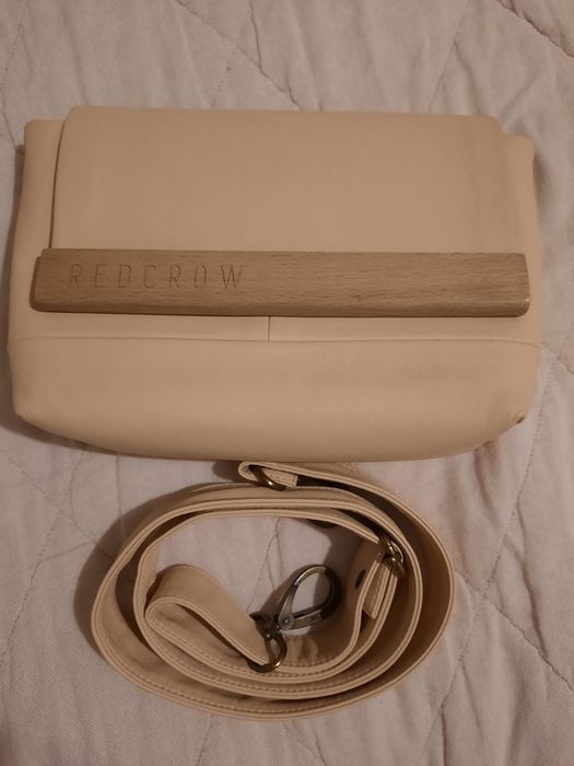 Продам сумочку redcrow