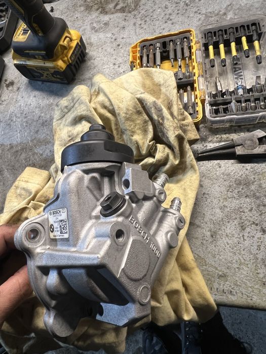 Горивна помпа F10 F11 525D 218кс N47D20D