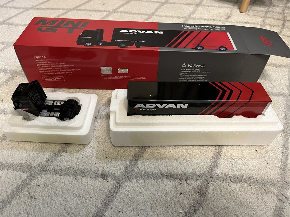 Mini GT Mercedes-Benz Actros with Racing Transporter ADVAN #741