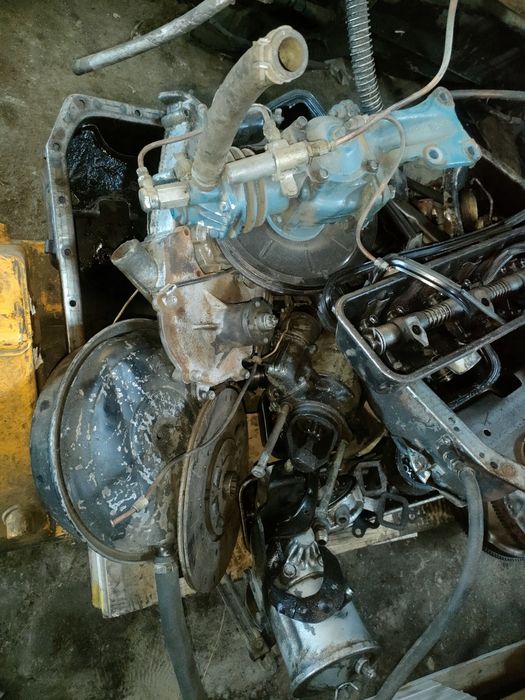 Двигатель газ66, газ53 в разборе