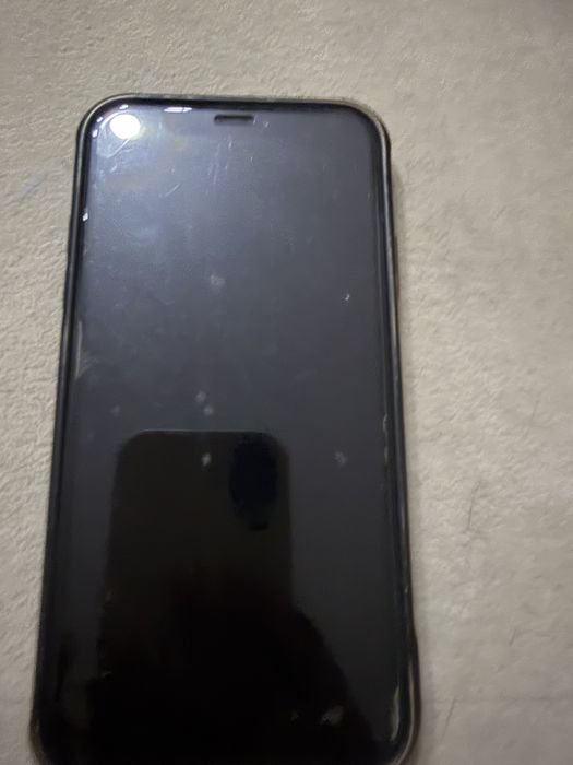 IPhone XR 128GB с чехлом