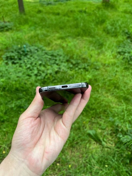 Samsung s22 plus  5G  256gb