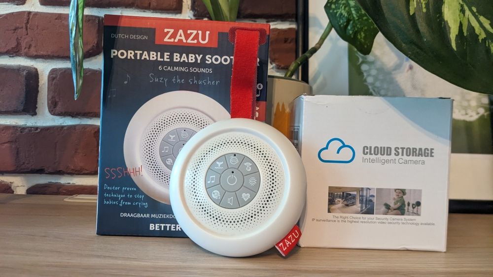 Zazu  машинка за бял шум и бебе камера