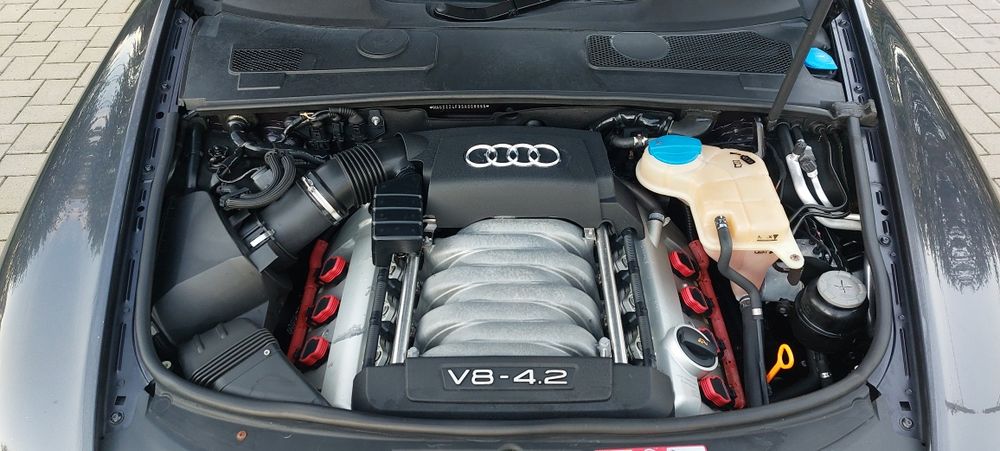 Audi A6 din 2007 motor 4.2 V8 Benzina Cutie Automata Quattro 4x4 Volan pe dreapta Anglia