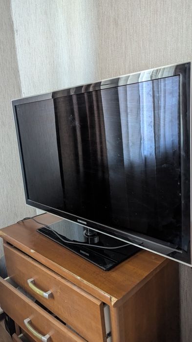 Телевизор Samsung 40"