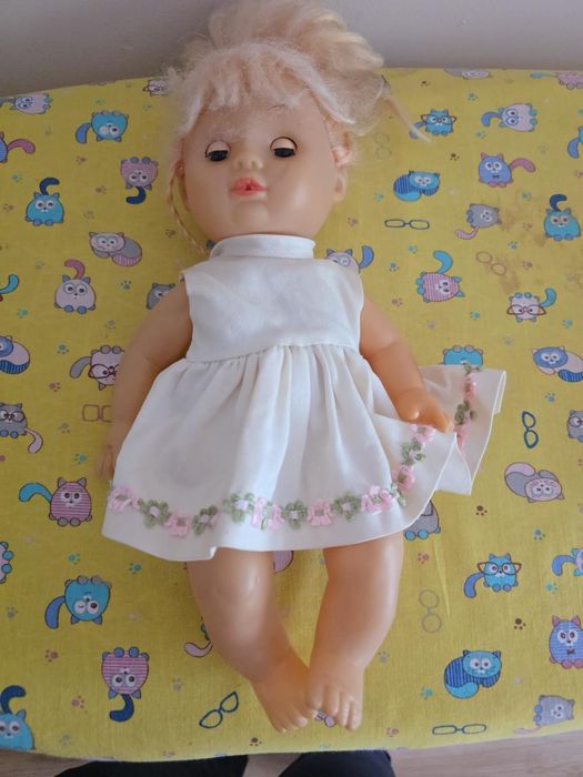 Продам куклу в хорошем состоянии