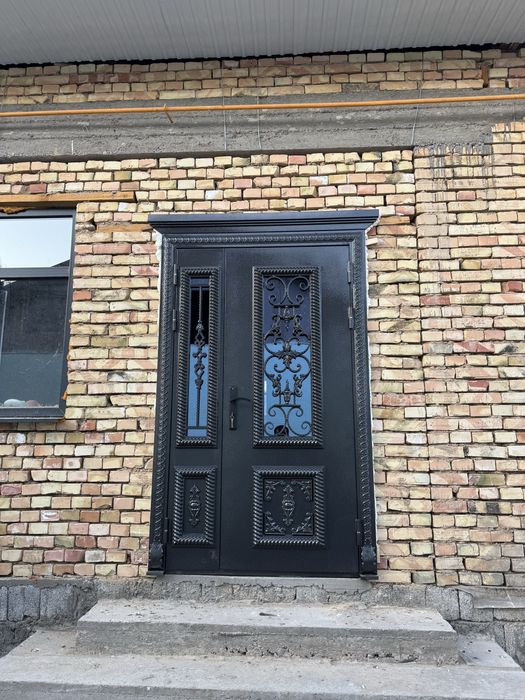 Установка двери железный