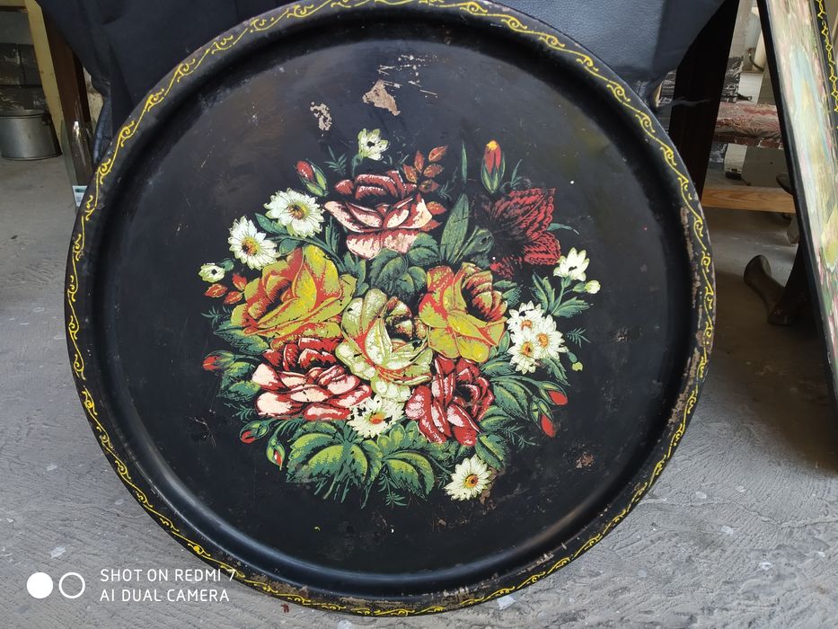 продается поднос два больших и два маленьких подносов