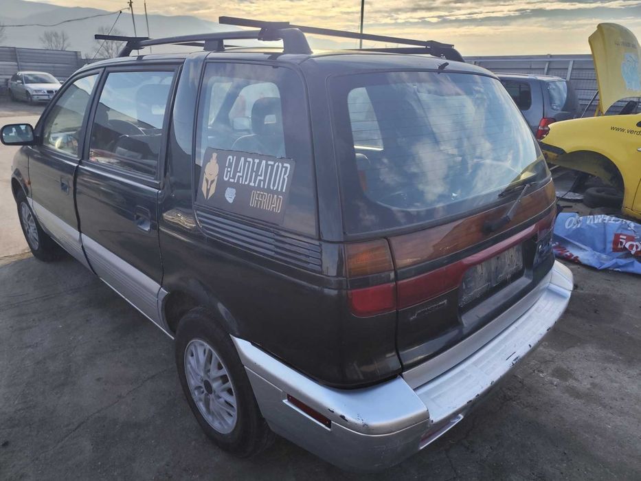 Mitsubishi Space Wagon 2.0 - 133к.с - 1999г. на части