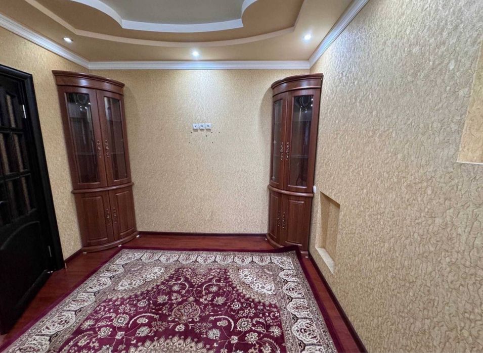 Лабзак Ц12 трехкомнатная квартира 70 м2 рядом с парком Анхор