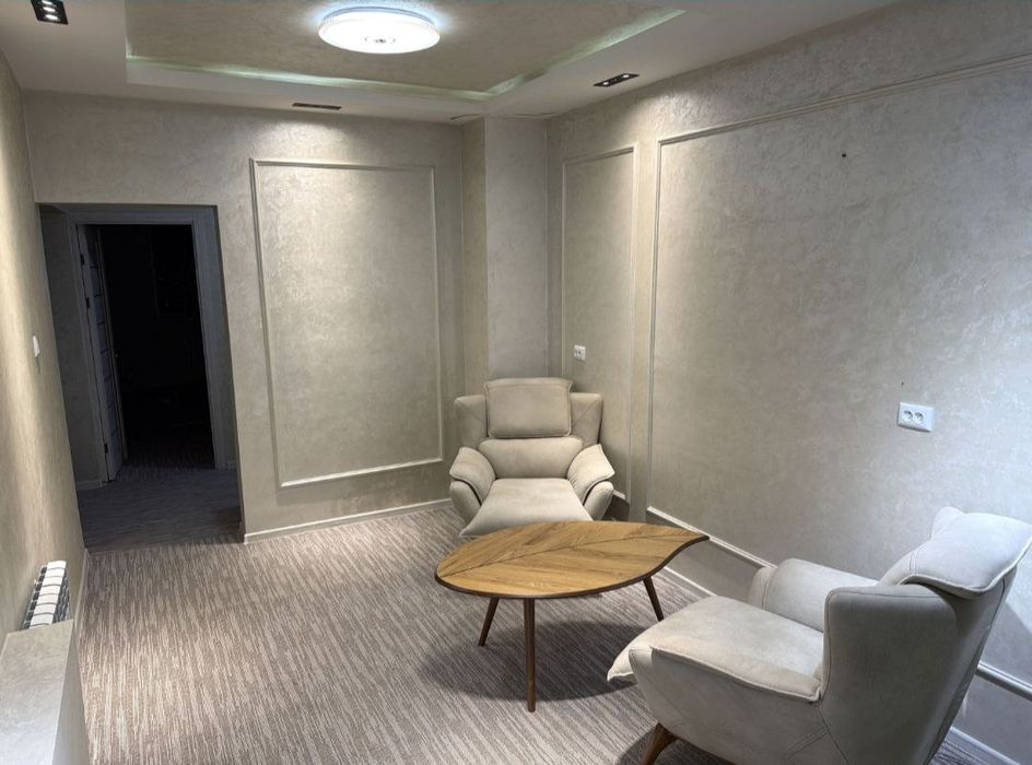 Мирабадский район. Ул.нукус. Бутик Гламур Сдаётся евро офис 2 комнаты