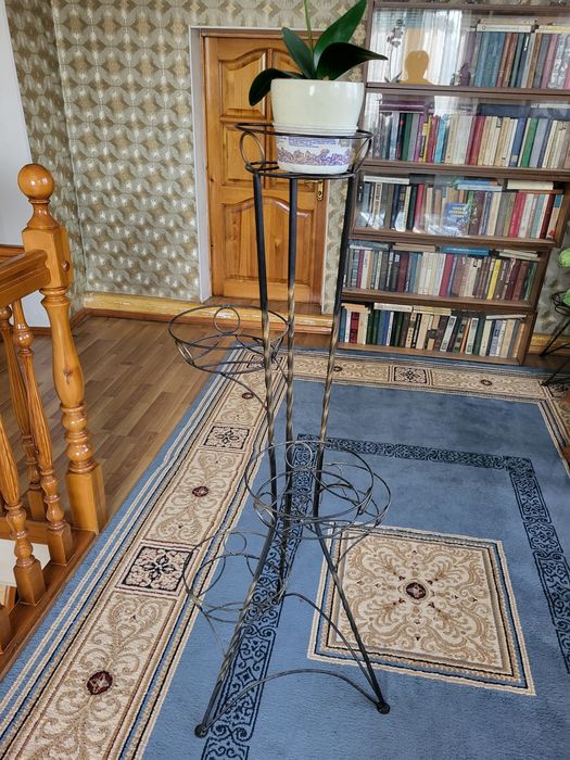 Подставка для цветов