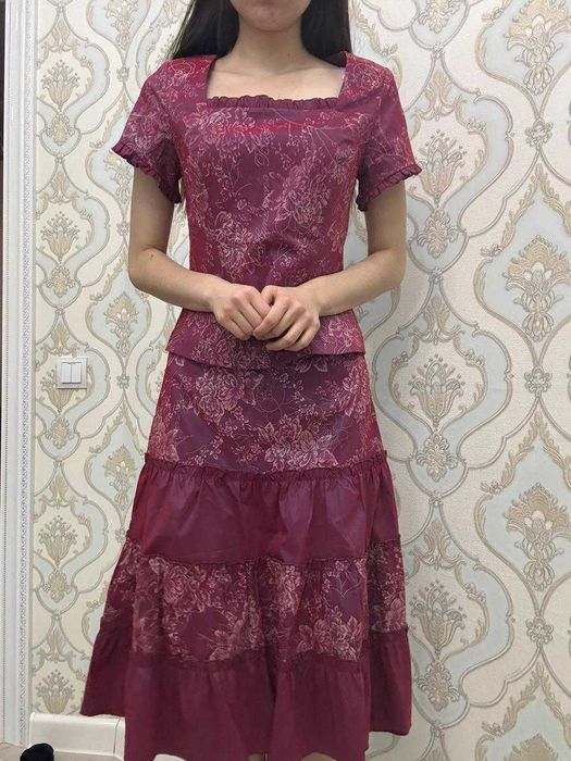 Продам Костюм, Платья !