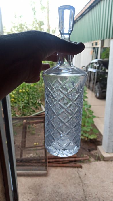 Продам хрустальные вазы
