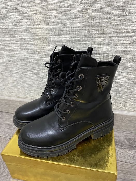 Продается женская обувь